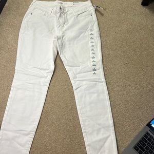 Old navy size 8 rockstar skinny jeans nwt